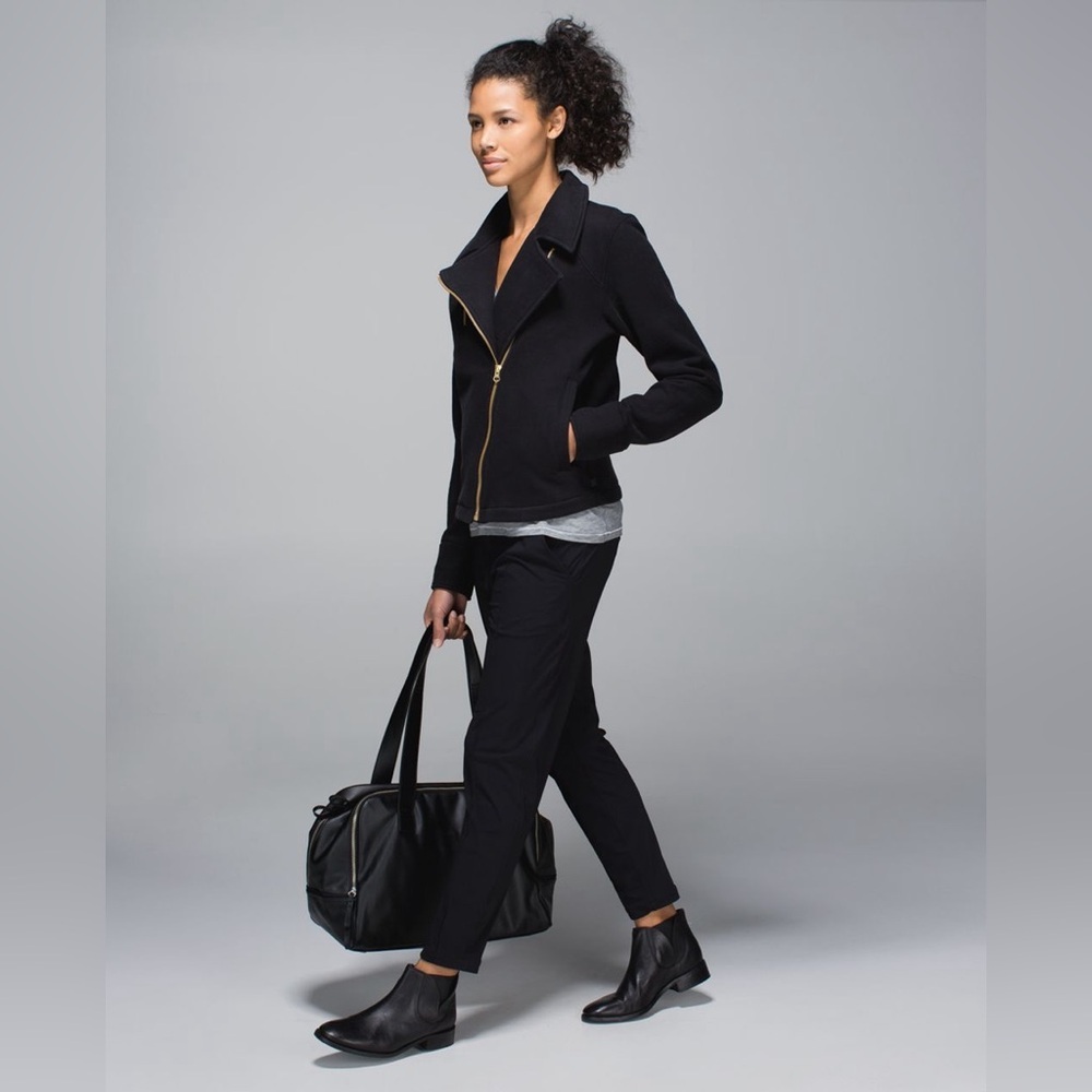 Lululemon Lab Shadow Jacket
Black size 4